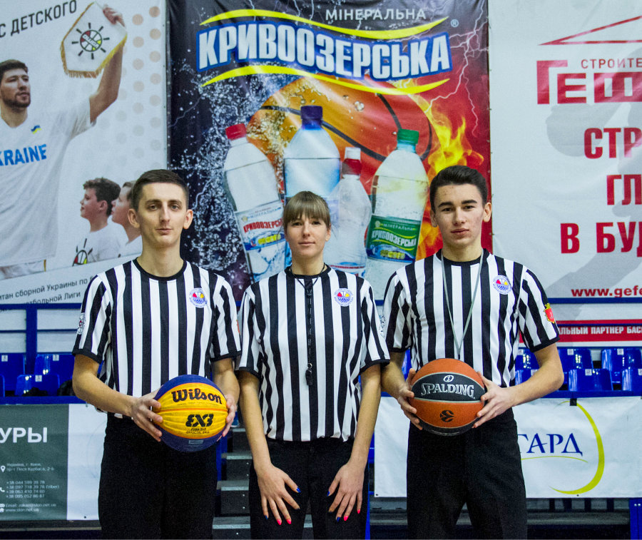 Прев'ю картинка для новини - Кривоозерська оцінила нову форму баскетбольних арбітрів